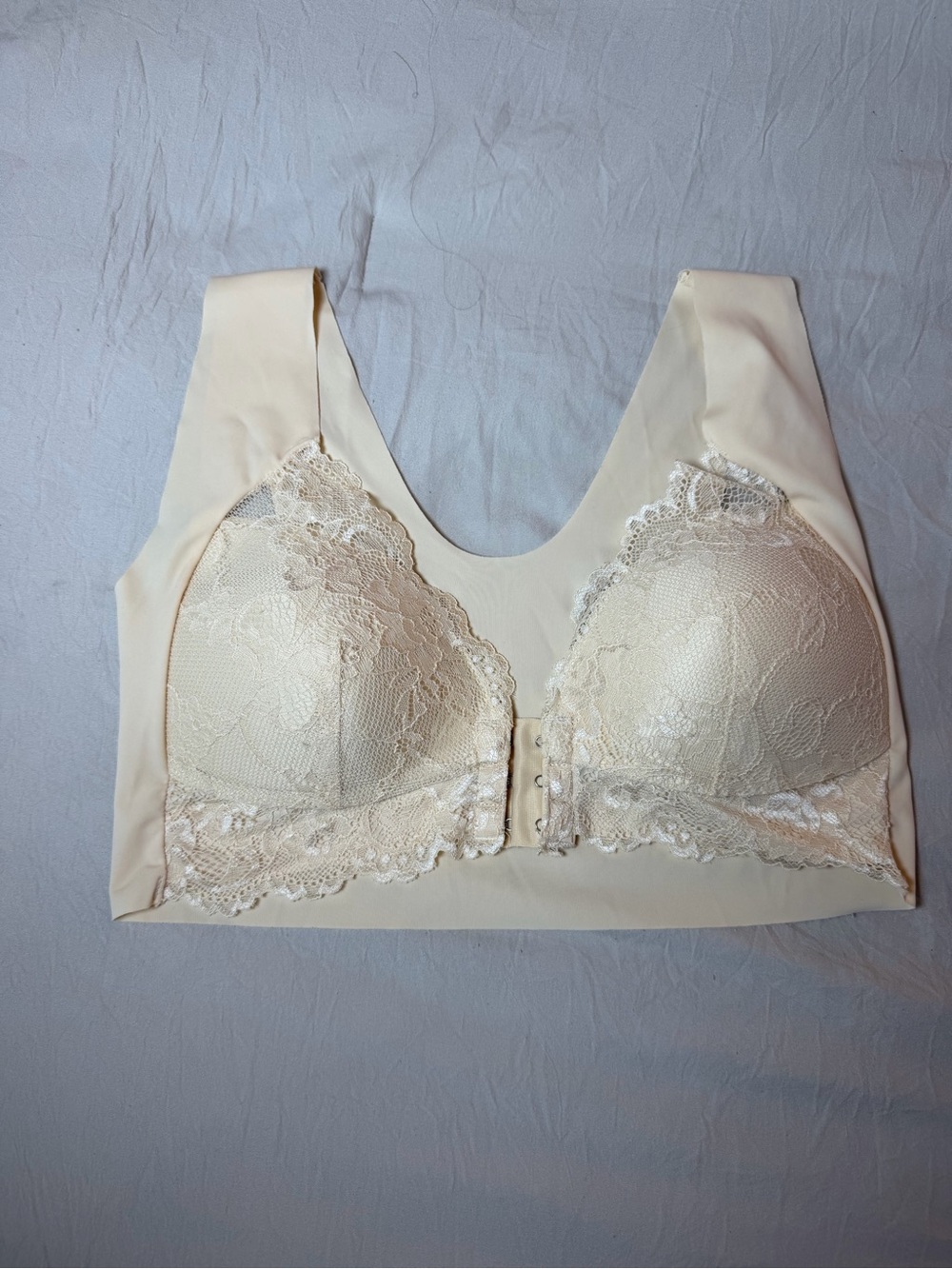 Lace-Trim Comfort Bralette in‎ Cream